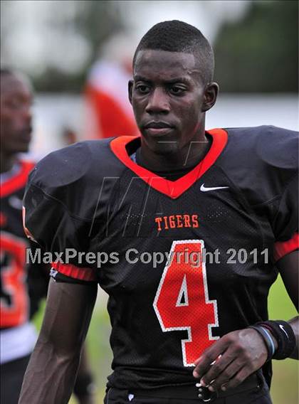 Thumbnail 1 in Olive Branch vs. Cocoa (Gridiron Challenge) photogallery.