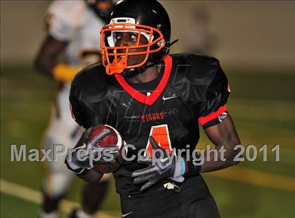 Thumbnail 3 in Olive Branch vs. Cocoa (Gridiron Challenge) photogallery.