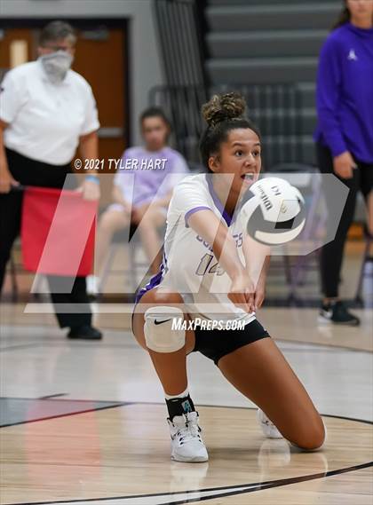 Thumbnail 3 in Yorktown @ Brownsburg (Bulldog Challenge) photogallery.