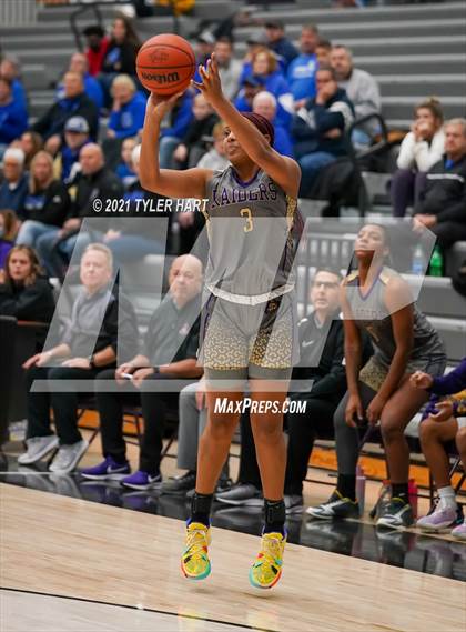 Thumbnail 3 in Reynoldsburg vs. Franklin Community (Sneakers for Santa Shootout) photogallery.