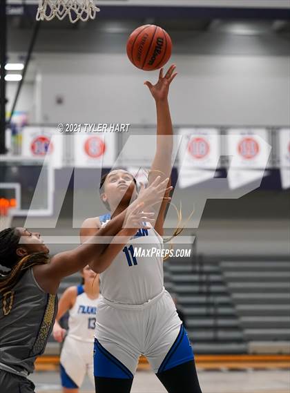 Thumbnail 3 in Reynoldsburg vs. Franklin Community (Sneakers for Santa Shootout) photogallery.