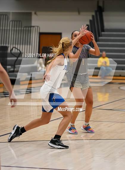 Thumbnail 3 in Reynoldsburg vs. Franklin Community (Sneakers for Santa Shootout) photogallery.