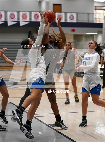 Thumbnail 2 in Reynoldsburg vs. Franklin Community (Sneakers for Santa Shootout) photogallery.
