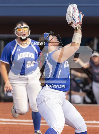 Thumbnail 1 in Auburn vs. Tolono Unity (IHSA 2A Super-Sectional) photogallery.