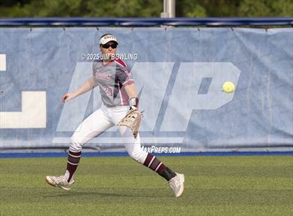 Thumbnail 1 in Auburn vs. Tolono Unity (IHSA 2A Super-Sectional) photogallery.