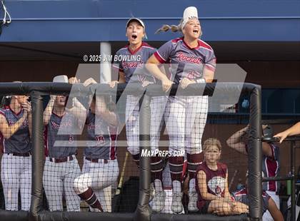 Thumbnail 1 in Auburn vs. Tolono Unity (IHSA 2A Super-Sectional) photogallery.