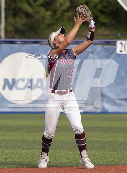 Thumbnail 2 in Auburn vs. Tolono Unity (IHSA 2A Super-Sectional) photogallery.