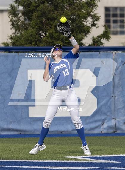 Thumbnail 3 in Auburn vs. Tolono Unity (IHSA 2A Super-Sectional) photogallery.