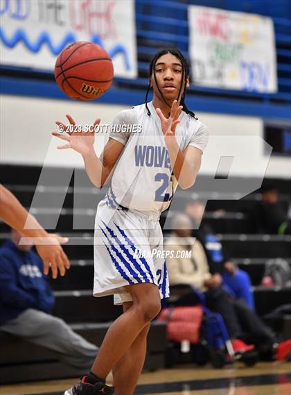 Thumbnail 3 in Smyrna vs LaVergne photogallery.