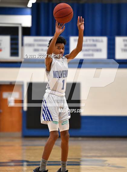 Thumbnail 1 in Smyrna vs LaVergne photogallery.