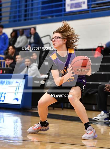 Thumbnail 1 in Smyrna vs LaVergne photogallery.