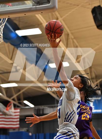 Thumbnail 1 in Smyrna vs LaVergne photogallery.