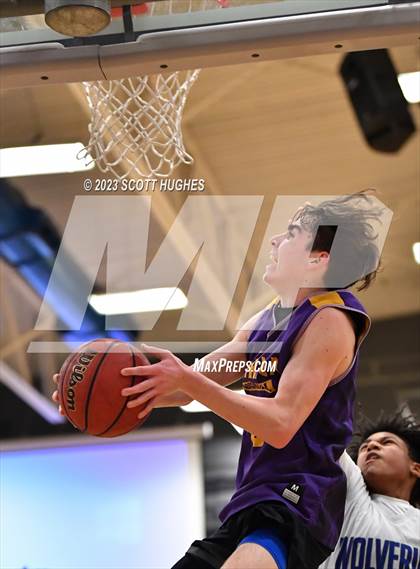 Thumbnail 1 in Smyrna vs LaVergne photogallery.