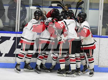 Thumbnail 2 in Glastonbury vs. Branford (CIAC D2 Final) photogallery.