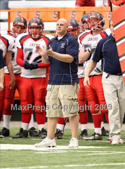 Thumbnail 2 in New Rochelle vs. North Tonawanda (NYSPHSAA Class AA Final) photogallery.