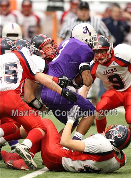 Thumbnail 1 in New Rochelle vs. North Tonawanda (NYSPHSAA Class AA Final) photogallery.