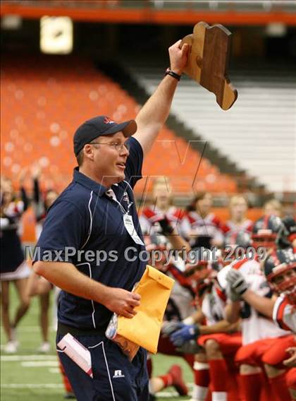 Thumbnail 2 in New Rochelle vs. North Tonawanda (NYSPHSAA Class AA Final) photogallery.