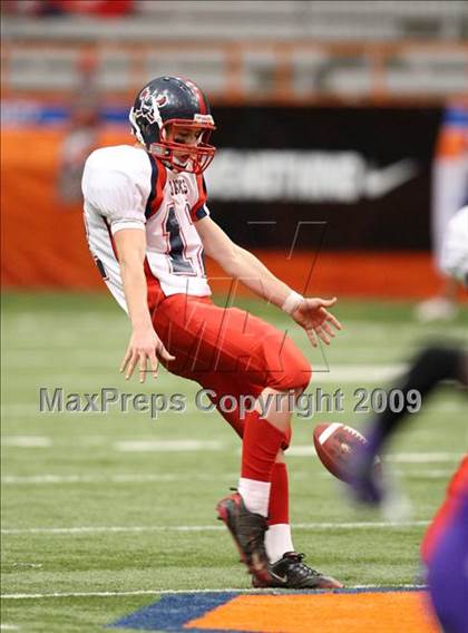 Thumbnail 2 in New Rochelle vs. North Tonawanda (NYSPHSAA Class AA Final) photogallery.