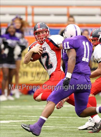 Thumbnail 2 in New Rochelle vs. North Tonawanda (NYSPHSAA Class AA Final) photogallery.
