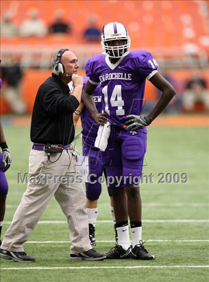 Thumbnail 2 in New Rochelle vs. North Tonawanda (NYSPHSAA Class AA Final) photogallery.