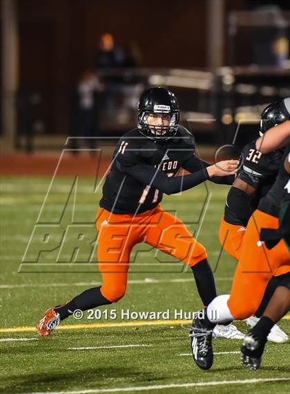 Thumbnail 2 in Aledo vs. Trimble Tech (UIL 5A Bi-District Playoff) photogallery.