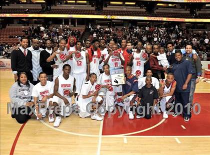 Thumbnail 2 in Santa Monica vs. Leuzinger (CIF SS D1A Final) photogallery.
