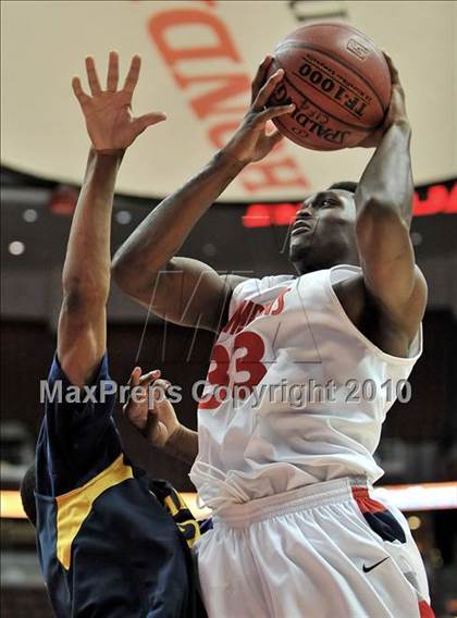 Thumbnail 1 in Santa Monica vs. Leuzinger (CIF SS D1A Final) photogallery.
