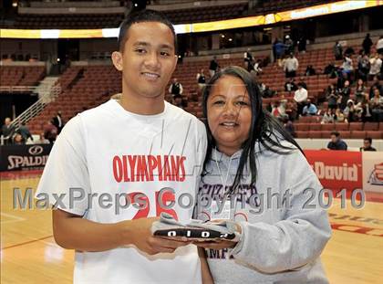 Thumbnail 1 in Santa Monica vs. Leuzinger (CIF SS D1A Final) photogallery.