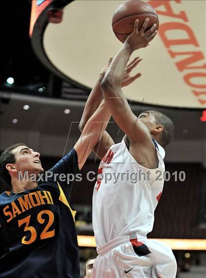 Thumbnail 1 in Santa Monica vs. Leuzinger (CIF SS D1A Final) photogallery.