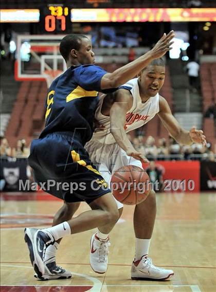 Thumbnail 2 in Santa Monica vs. Leuzinger (CIF SS D1A Final) photogallery.