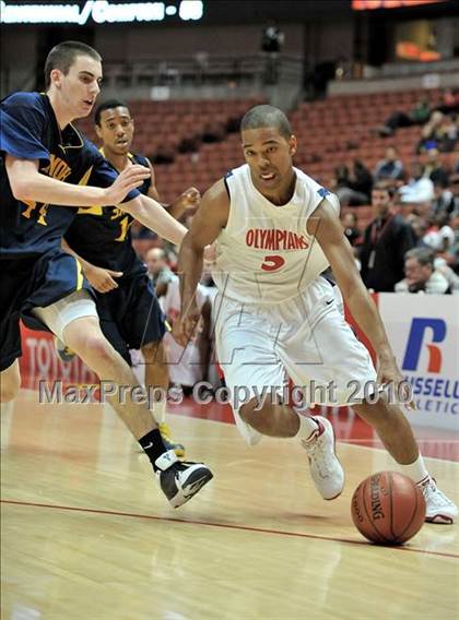 Thumbnail 2 in Santa Monica vs. Leuzinger (CIF SS D1A Final) photogallery.
