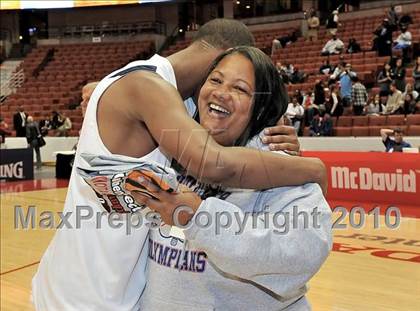Thumbnail 1 in Santa Monica vs. Leuzinger (CIF SS D1A Final) photogallery.