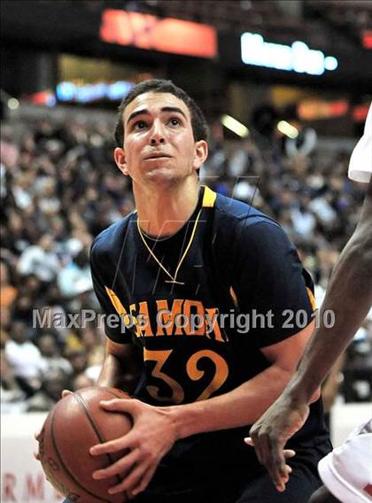 Thumbnail 3 in Santa Monica vs. Leuzinger (CIF SS D1A Final) photogallery.