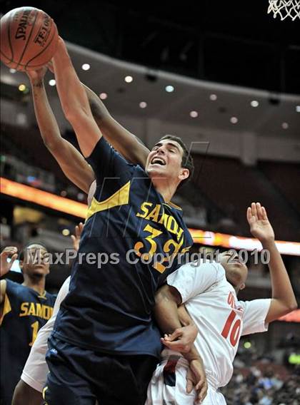 Thumbnail 2 in Santa Monica vs. Leuzinger (CIF SS D1A Final) photogallery.