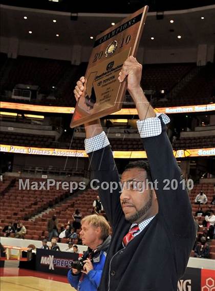 Thumbnail 1 in Santa Monica vs. Leuzinger (CIF SS D1A Final) photogallery.