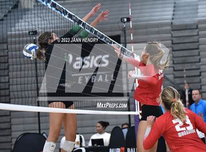 Thumbnail 1 in Mater Dei vs Mira Costa (Durango Fall Classic) photogallery.