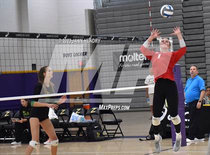 Thumbnail 2 in Mater Dei vs Mira Costa (Durango Fall Classic) photogallery.