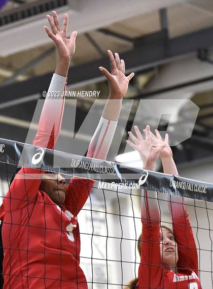Thumbnail 1 in Mater Dei vs Mira Costa (Durango Fall Classic) photogallery.