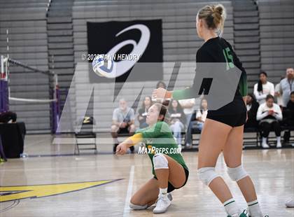 Thumbnail 1 in Mater Dei vs Mira Costa (Durango Fall Classic) photogallery.