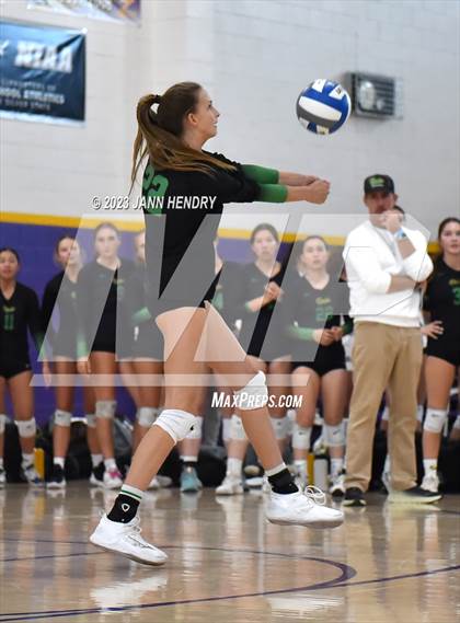 Thumbnail 3 in Mater Dei vs Mira Costa (Durango Fall Classic) photogallery.