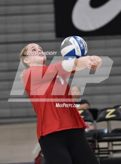 Thumbnail 2 in Mater Dei vs Mira Costa (Durango Fall Classic) photogallery.