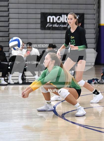 Thumbnail 2 in Mater Dei vs Mira Costa (Durango Fall Classic) photogallery.