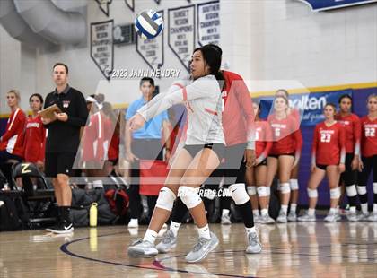 Thumbnail 2 in Mater Dei vs Mira Costa (Durango Fall Classic) photogallery.