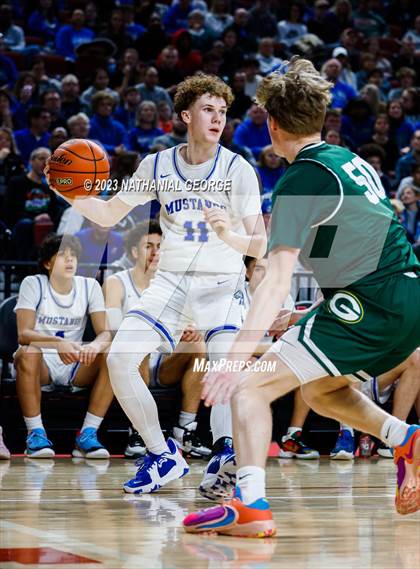 Thumbnail 2 in Millard North vs. Gretna (NSAA Class A Semifinal) photogallery.