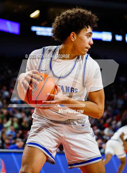 Thumbnail 2 in Millard North vs. Gretna (NSAA Class A Semifinal) photogallery.