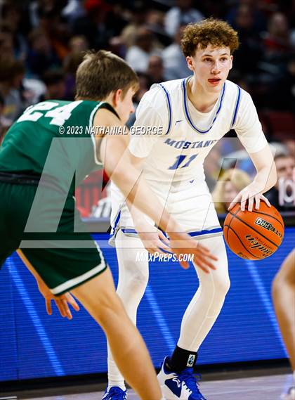 Thumbnail 2 in Millard North vs. Gretna (NSAA Class A Semifinal) photogallery.