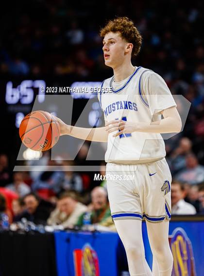 Thumbnail 2 in Millard North vs. Gretna (NSAA Class A Semifinal) photogallery.