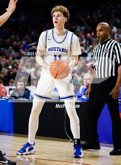 Thumbnail 2 in Millard North vs. Gretna (NSAA Class A Semifinal) photogallery.