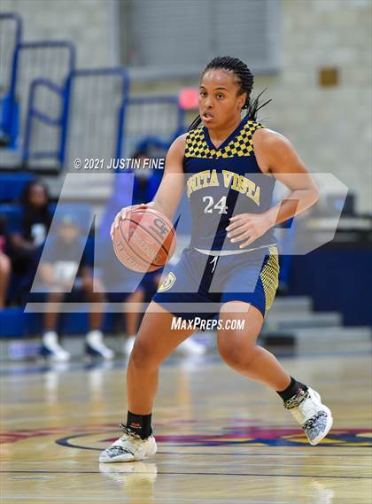 Thumbnail 2 in Cathedral Catholic vs. Bonita Vista (CIF San Diego Section Open Final) photogallery.
