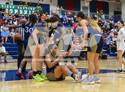 Thumbnail 3 in Cathedral Catholic vs. Bonita Vista (CIF San Diego Section Open Final) photogallery.